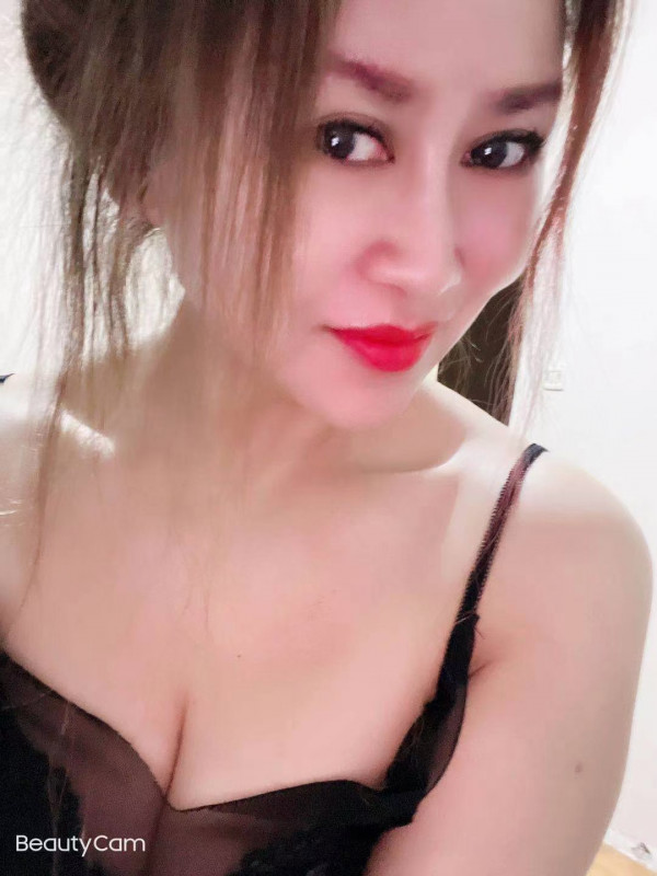 劲松风骚少妇妩媚动人